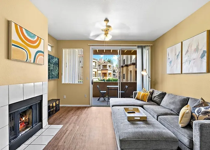 Hébergement de vacances Chic Downtown 1br With Pool & Gym