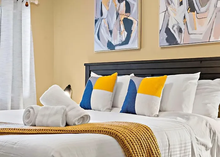 Chic Downtown 1br With Pool & Gym * Scottsdale