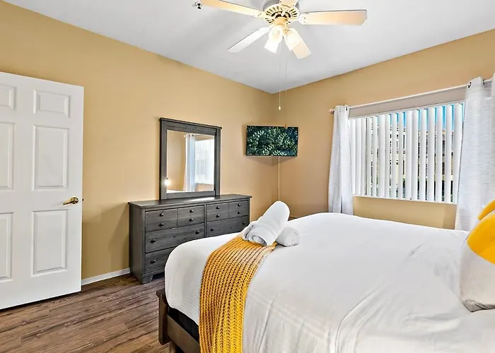 Chic Downtown 1br With Pool & Gym Scottsdale
