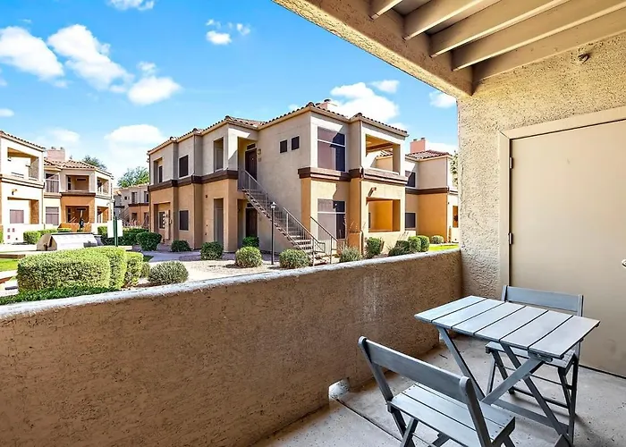 Chic Downtown 1br With Pool & Gym * Scottsdale