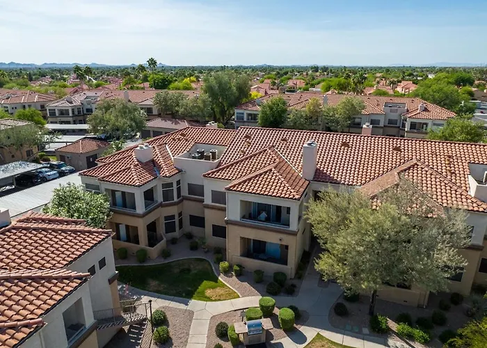Chic Downtown 1br With Pool & Gym Scottsdale